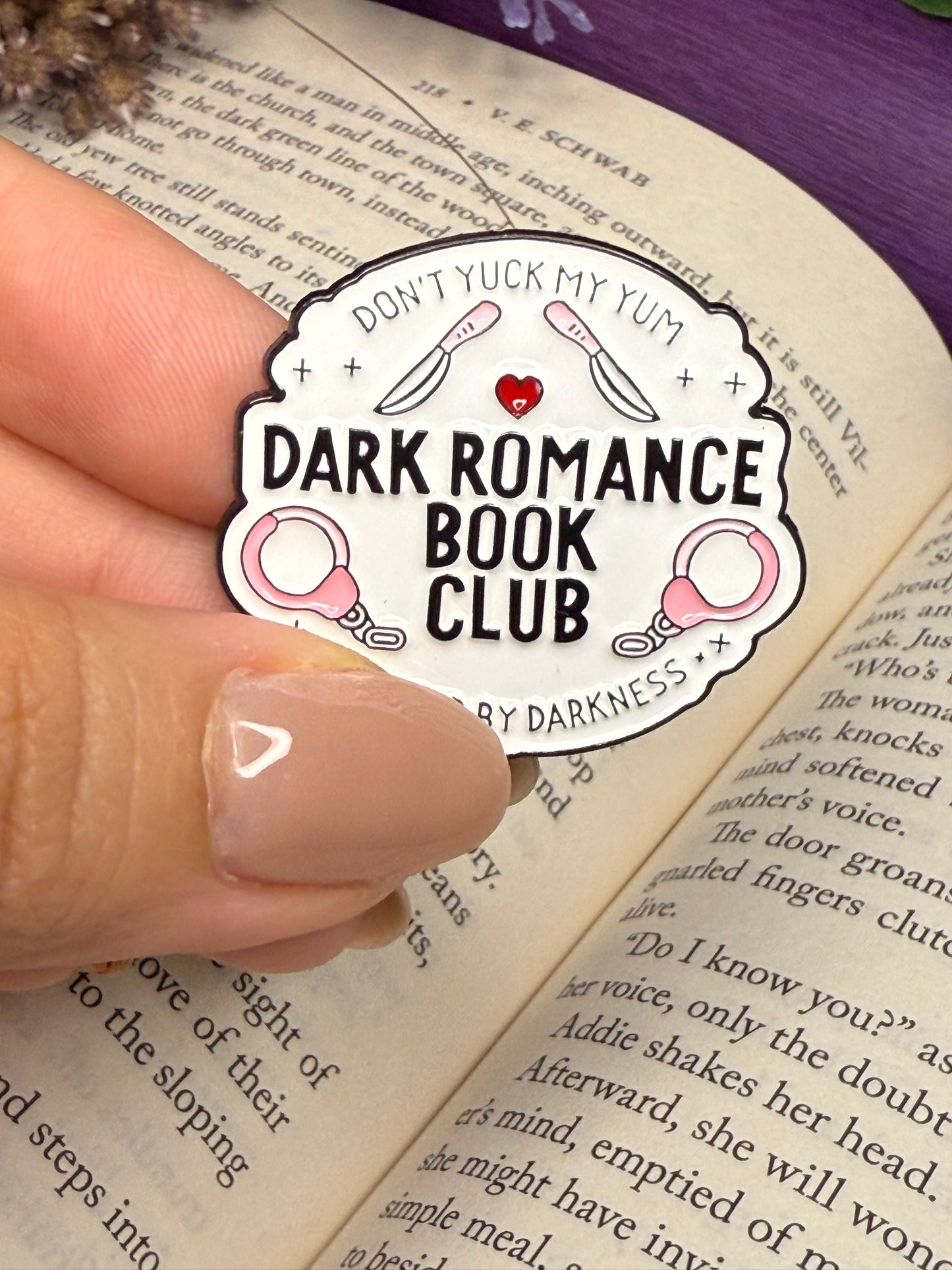 Dark romance BookClub Pin