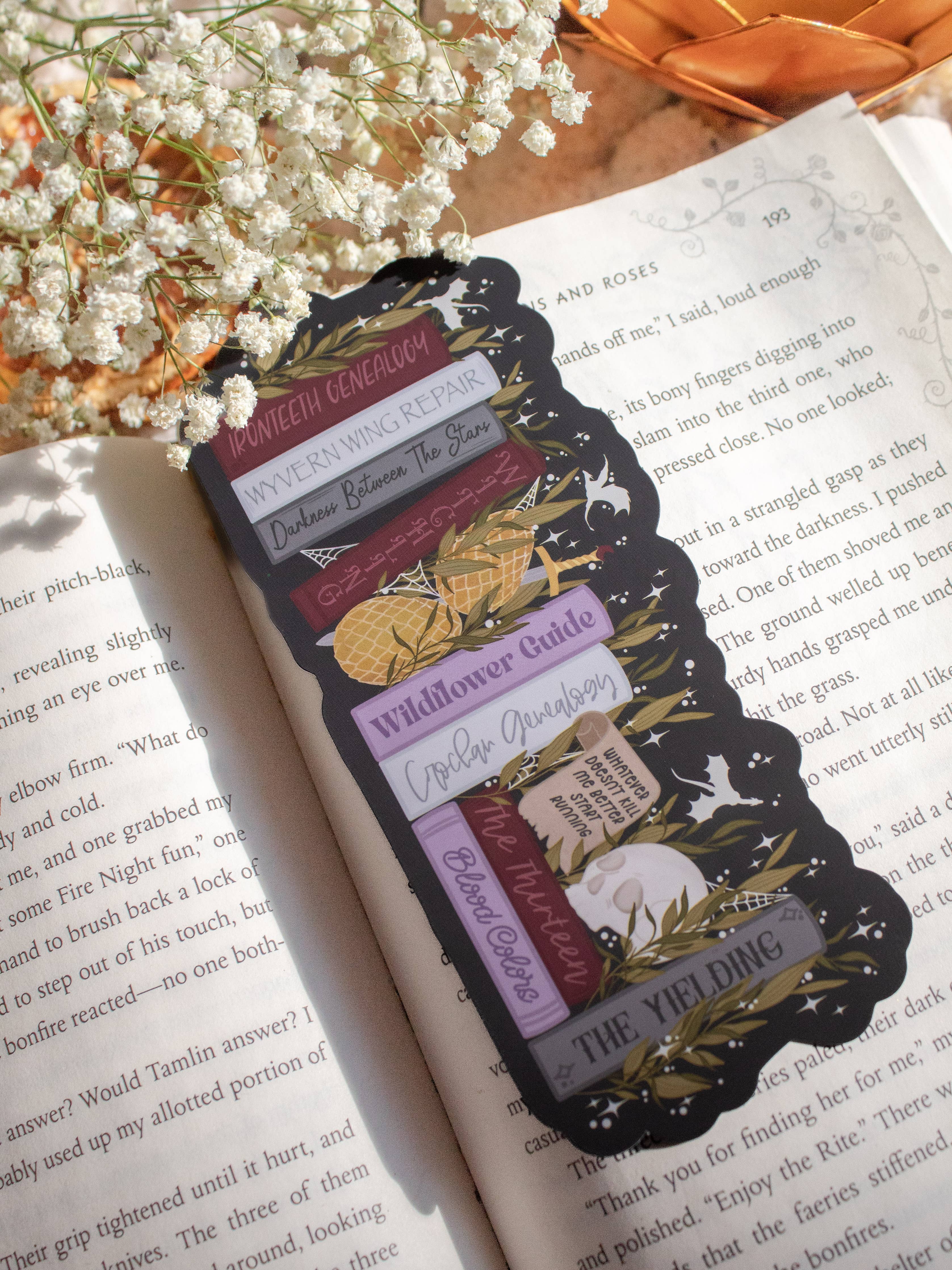 Manon's Bookshelf Bookmark | Throne of Glass
