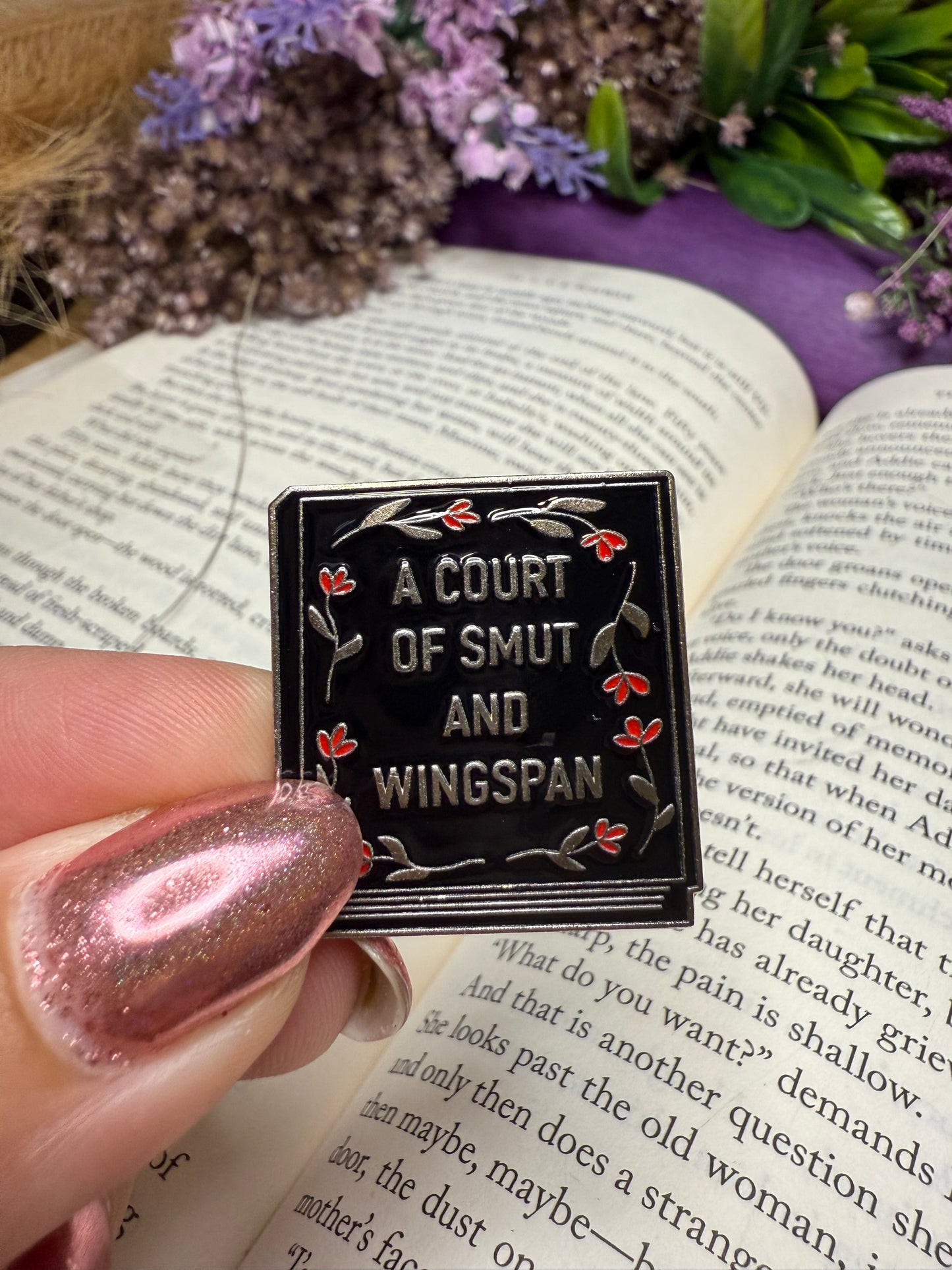 A court of smut and wingspan Pin