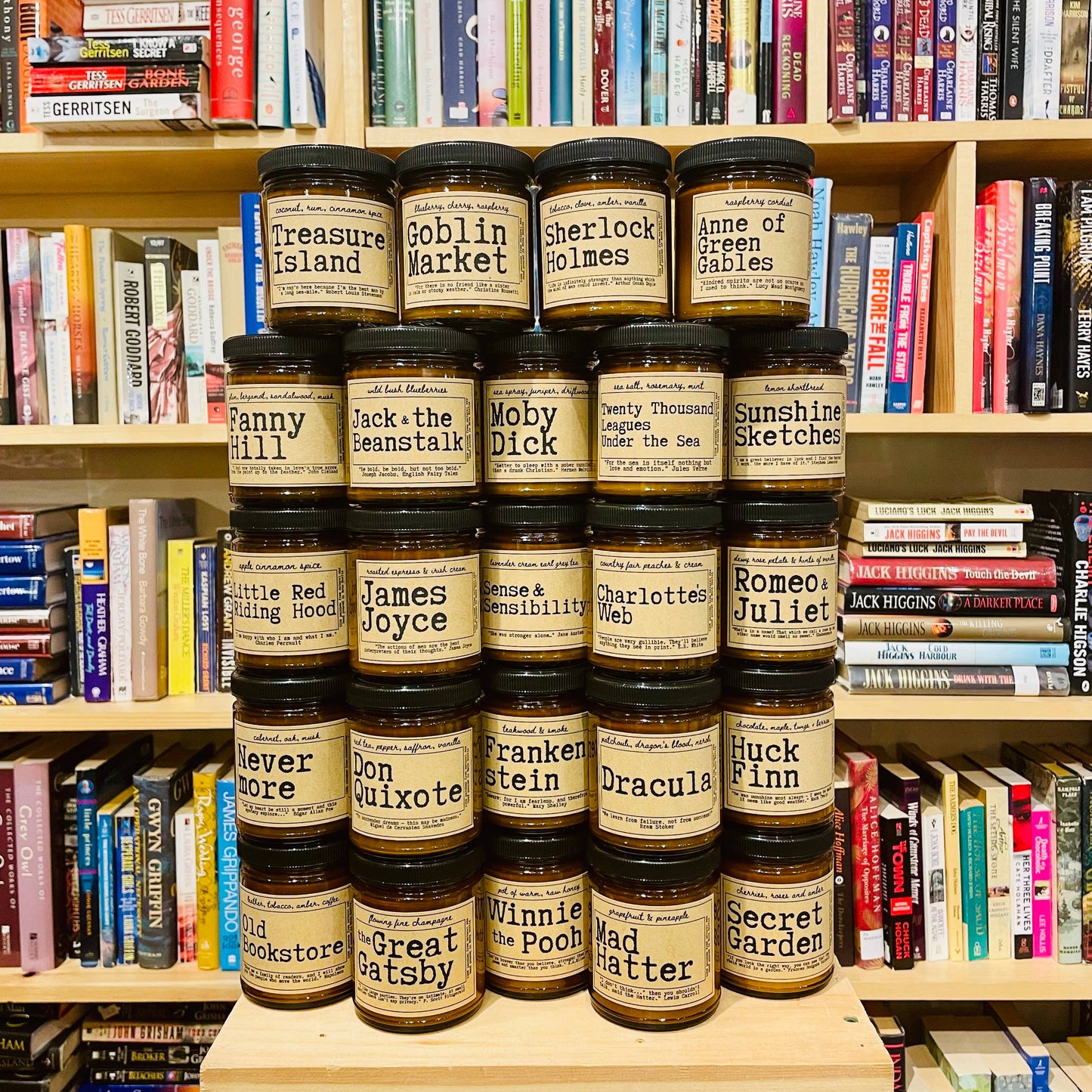 Old Bookstore - Leather & Coffee Scented Candle