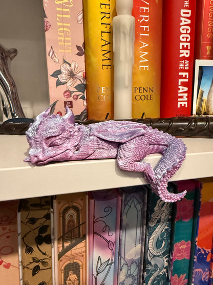 Sleepy dragon for your bookshelf