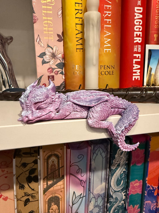 Sleepy dragon for your bookshelf