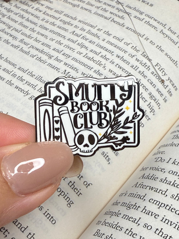 Smutty Bookclub pin